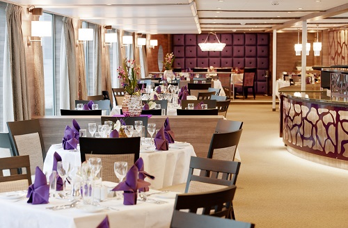 Panorama Restaurnat auf dem Flusskreuzfahrtschiff Amadeus Provence