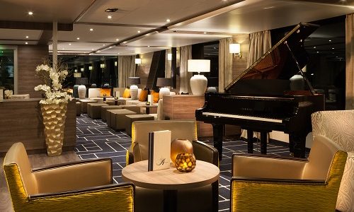 Panorama Bar auf dem Flusskreuzfahrtschiff Amadeus Silver III
