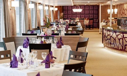 Panorama Restaurant auf dem Flusskreuzfahrtschiff Amadeus Silver II