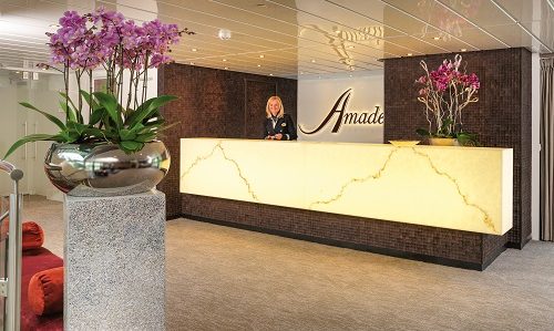 Rezeption auf dem Flusskreuzfahrtschiff Amadeus Silver III