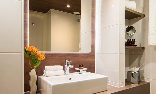 Badezimmer Suite auf der Amadeus Silver III