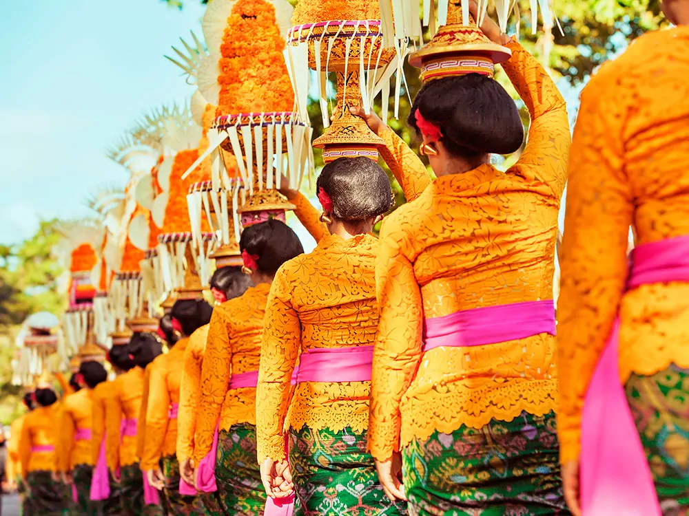Bali - Frauen bei Festlichkeit