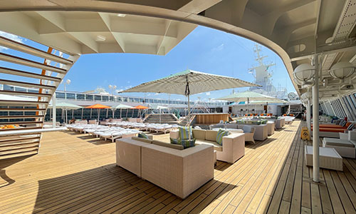 Crystal Serenity Blick aufs Pooldeck