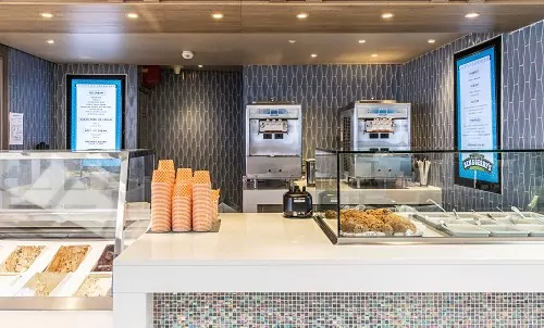 Scoops Eisbar Theke
