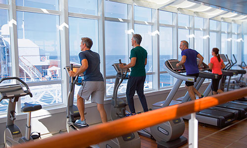 Fitnessgeräte auf dem Luxuskreuzfahrtschiff MS Europa