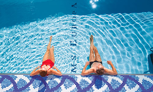 Pool auf dem Luxuskreuzfahrtschiff MS Europa
