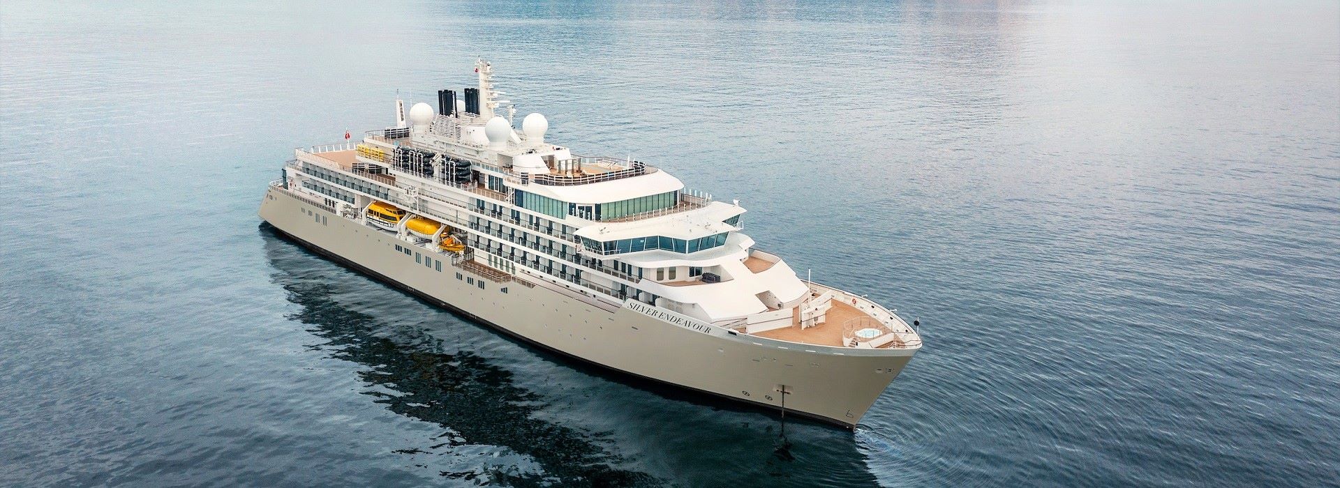 Luxus-Expeditionsschiff Silver Endeavour auf See