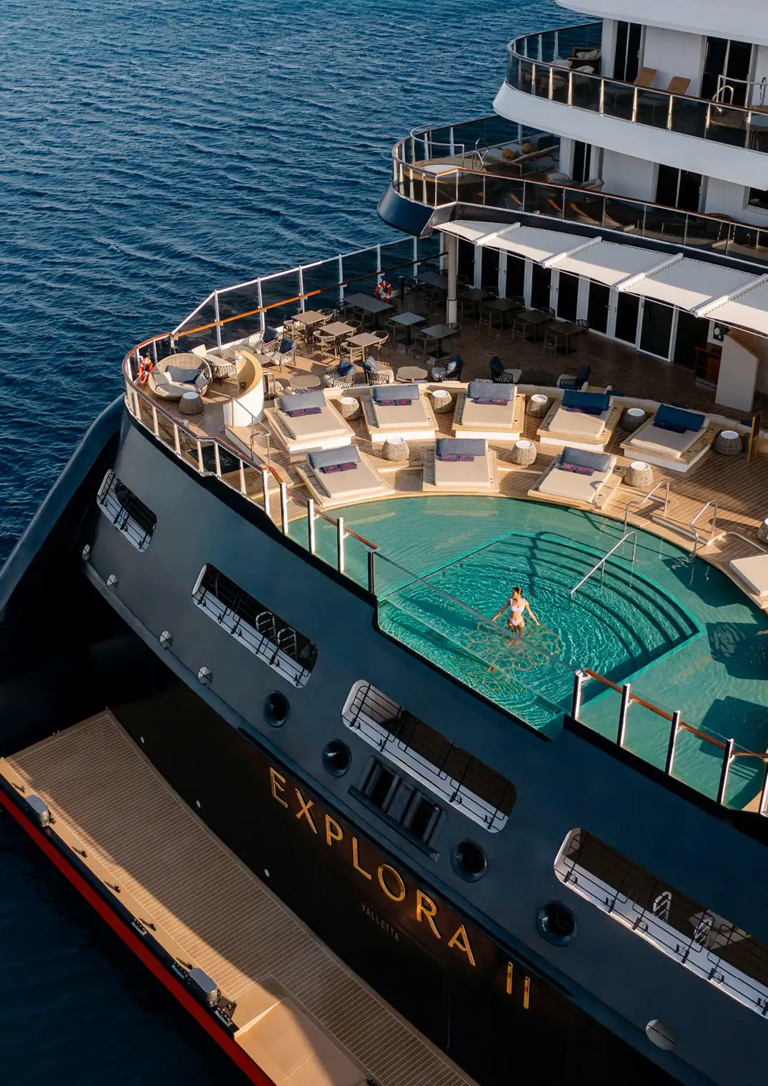 Explora Journeys – Luxuskreuzfahrten mit der EXPLORA II vom 23. Februar bis 5. März 2027 mit 0 % Einzelbelegungszuschlag für Alleinreisende. Drei Mittelmeer-Routen ab Lissabon bzw. Málaga