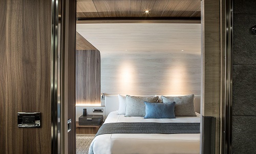 Schlafzimmer in Grand Prestige Suite auf Le Commandant Charcot