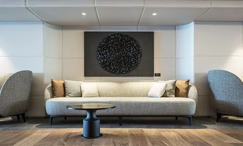 Main Lounge auf Expeditionsschiff Charcot von Ponant