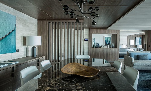 Wohnzimmer in Owner Suite auf Le Commandant Charcot