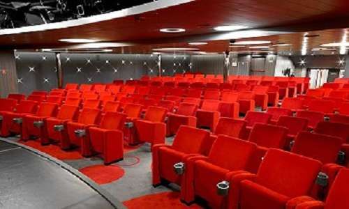 Theater auf der Luxuskreuzfahrtyacht L'Austral der Reederei Ponant