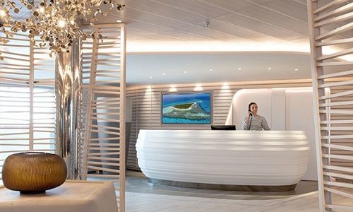 Rezeption im Spa auf dem Ponant LuxusKreuzfahrtschiff Le Jacques-Cartier