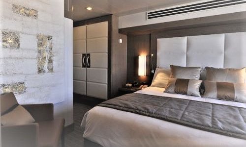 Schlafzimmer Owner Suite auf der Luxuskreuzfahrtyacht L'Austral der Reederei Ponant