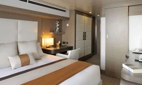 Schlaf- und Wohnbereich Superior Suite auf der Luxuskreuzfahrtyacht L'Austral der Reederei Ponant