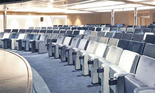 Theater auf dem Luxusexpeditionsschiff Le Laperouse der Reederei Ponant