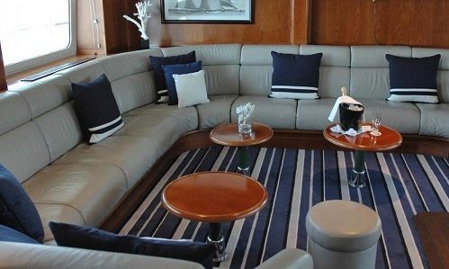 Emeraude Lounge auf der Luxussegelyacht Le Ponant