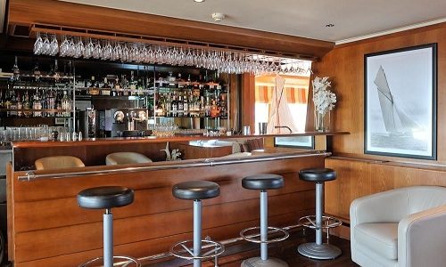 Saphir Lounge auf der Luxussegelyacht Le Ponant