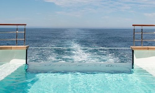 Infinity Pool an Bord des Ponant Luxusexpeditionsschiffes Le Bougainville