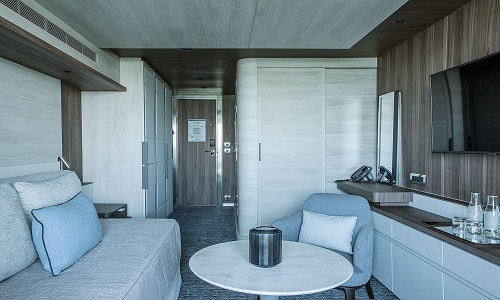 Prestige Suite Sitzbereich auf Expeditionsschiff Charcot