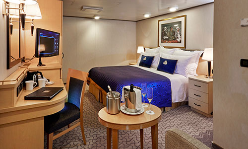 Britannia Deluxe Suite Innen auf dem Luxusliner Queen Elizabeth