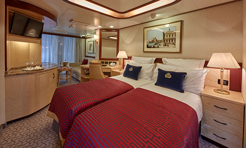 Schlaf und Wohnbereich Princess Grill Suite auf der Queen Elizabeth