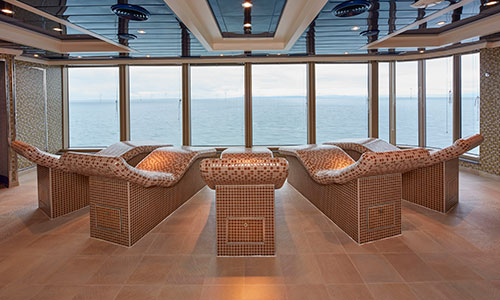 An Bord der Queen Elizabeth Spa