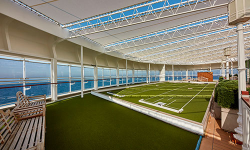 An Bord der Queen Elizabeth Spiele