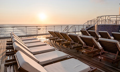 Liegen an Bord der Queen Mary 2