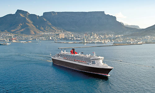 Queen Mary 2 vor Cape Town