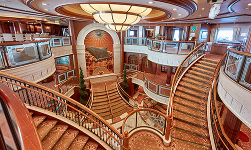 Grand Lobby auf der Queen Victoria