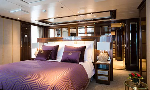 Schlafraum Queens Grand Suite auf der Queen Victoria
