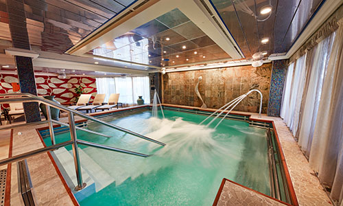 Spa Pool auf der Queen Victoria