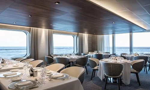 Restaurant auf Expeditionsschiff Le Commandant Charcot