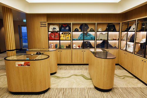 Boutique mit Angeboten auf der SH Minerva