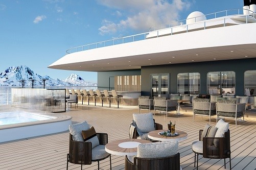 Aussenbereich auf der SH Minerva Pool mit Bar