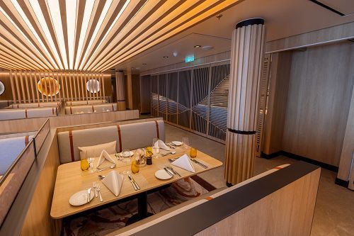 Sitzecke im Restaurant Swan