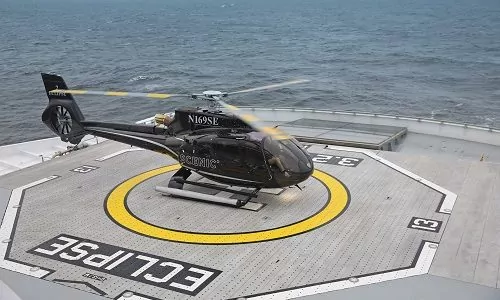 Helikopter auf dem Luxuskreuzfahrtschiff
