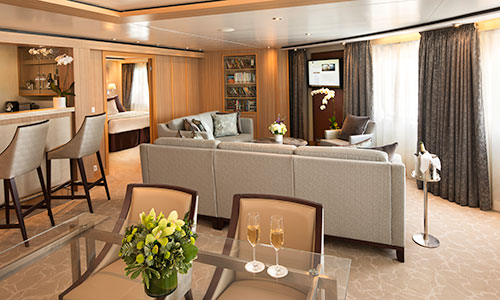 Blick in die Signature Suite auf den baugleichen Seabourn Luxusschiffen Odyssey, Sojourn und Quest