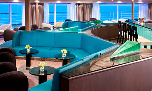 Sitzecke in der Observation Bar auf den Luxuskreuzfahrtschiffen Seabourn Odyssey, Seabourn Sojourn, Seabourn Quest