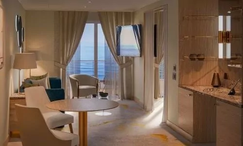 Sapphire Veranda Suite Esstisch und Veranda