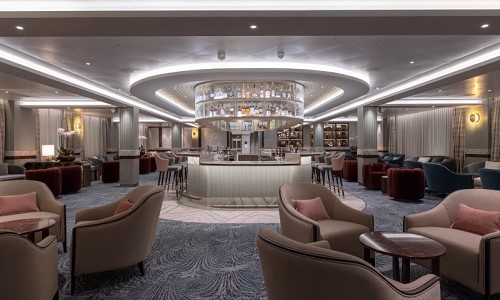 Dolce Vita Bar und Sitzgruppen