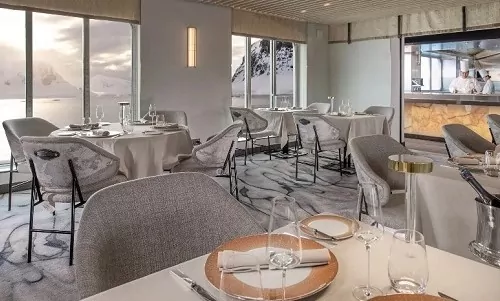 La Dame Restaurant auf dem Kreuzfahrtschiff Silver Endeavour
