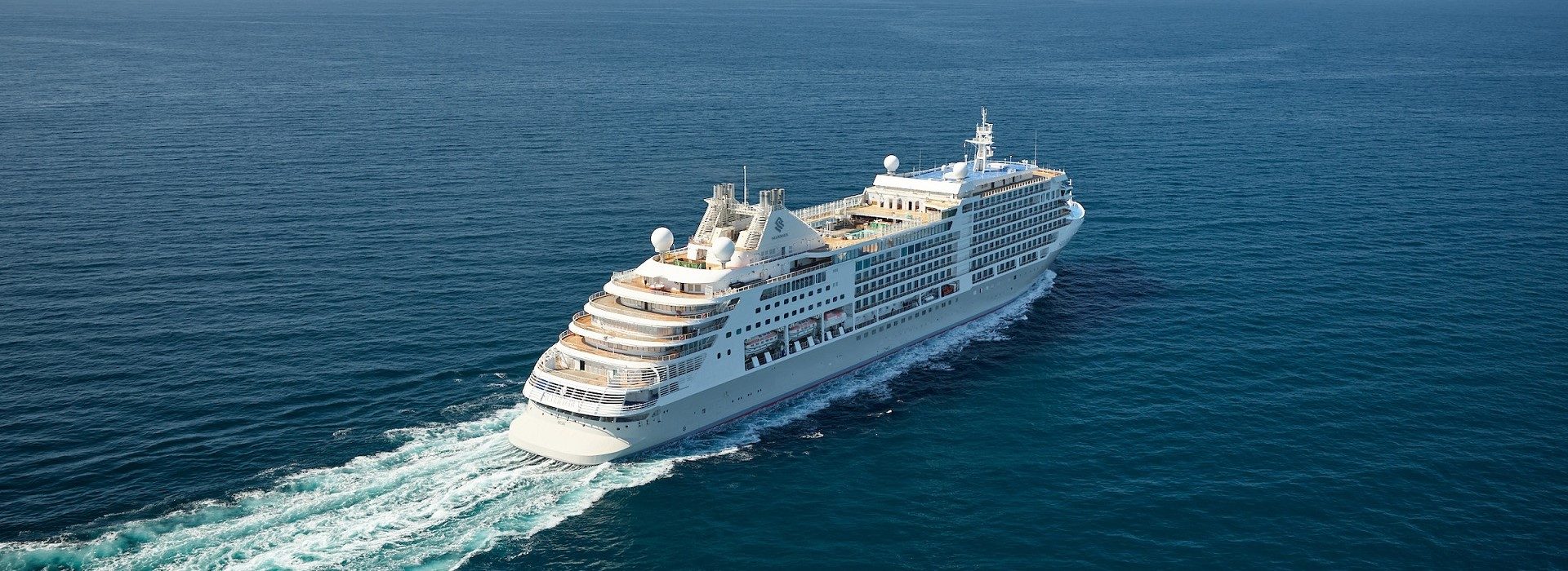 Kreuzfahrtschiff auf See von Silversea
