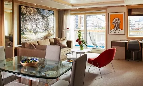 Wohnzimmer auf dem Apartmentschiff The World