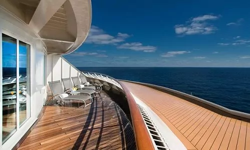 Private Veranda auf dem Apartmentschiff The World