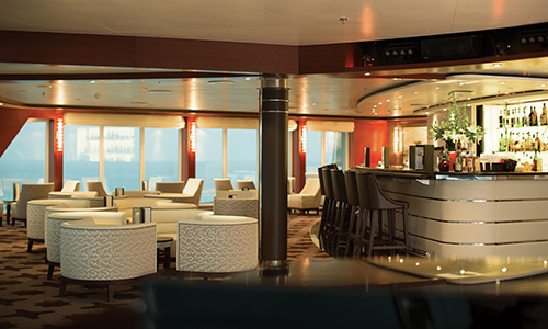 Observation Lounge auf dem Luxuskreuzfahrtschiff Regent Seven Seas Voyager