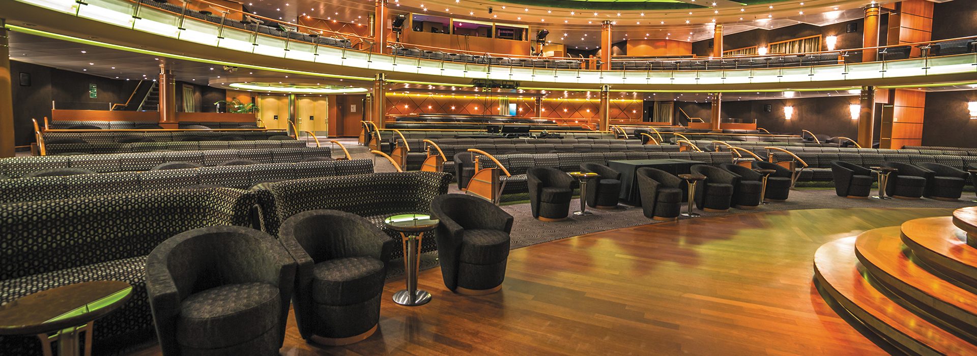 Seven Seas Voyager Kreuzfahrten Theater