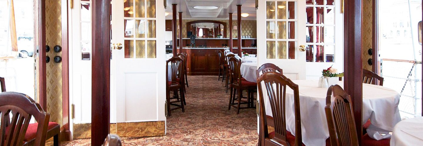 Salon auf der M/S Diana auf dem Göta Kanal