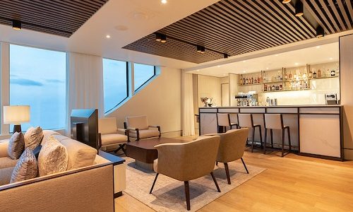 Bar in der Explorer Lounge